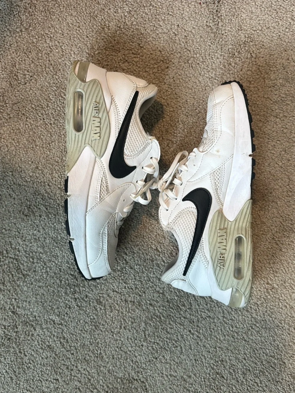 Nike White and Black Air Max Trainers - Picture 3 of 6